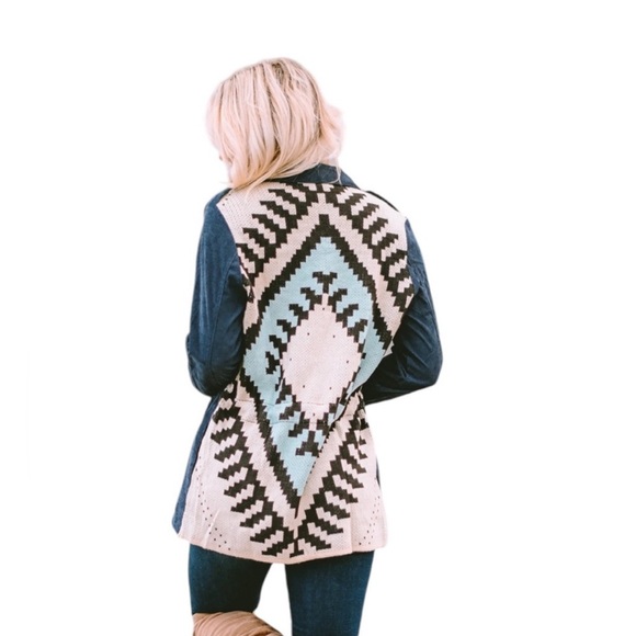 DAVI & DANI Dual Fabric Button Up Jacket W/Drawstring Waist Aztec Print on Back - Picture 3 of 12